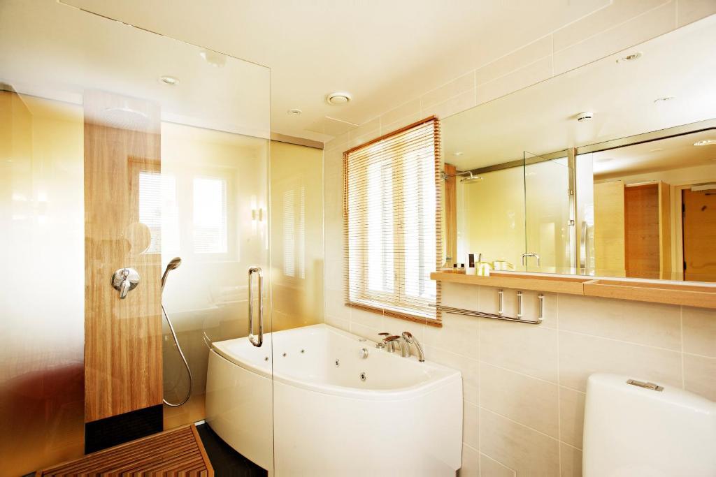 Kyyhkylae And Manor 4* Миккели